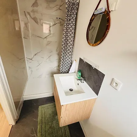 Cozy And Quiet أميا